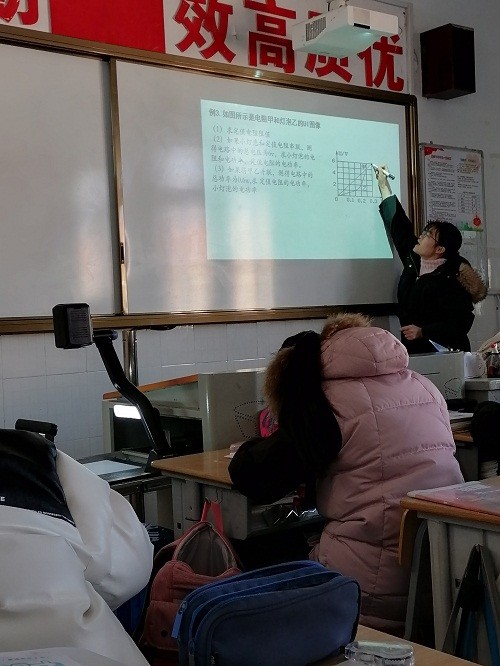 物理组两位青年教师开设汇报课