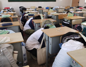 安全在心中，防震在行动——吴中区迎春中学组织开展应急疏散演练