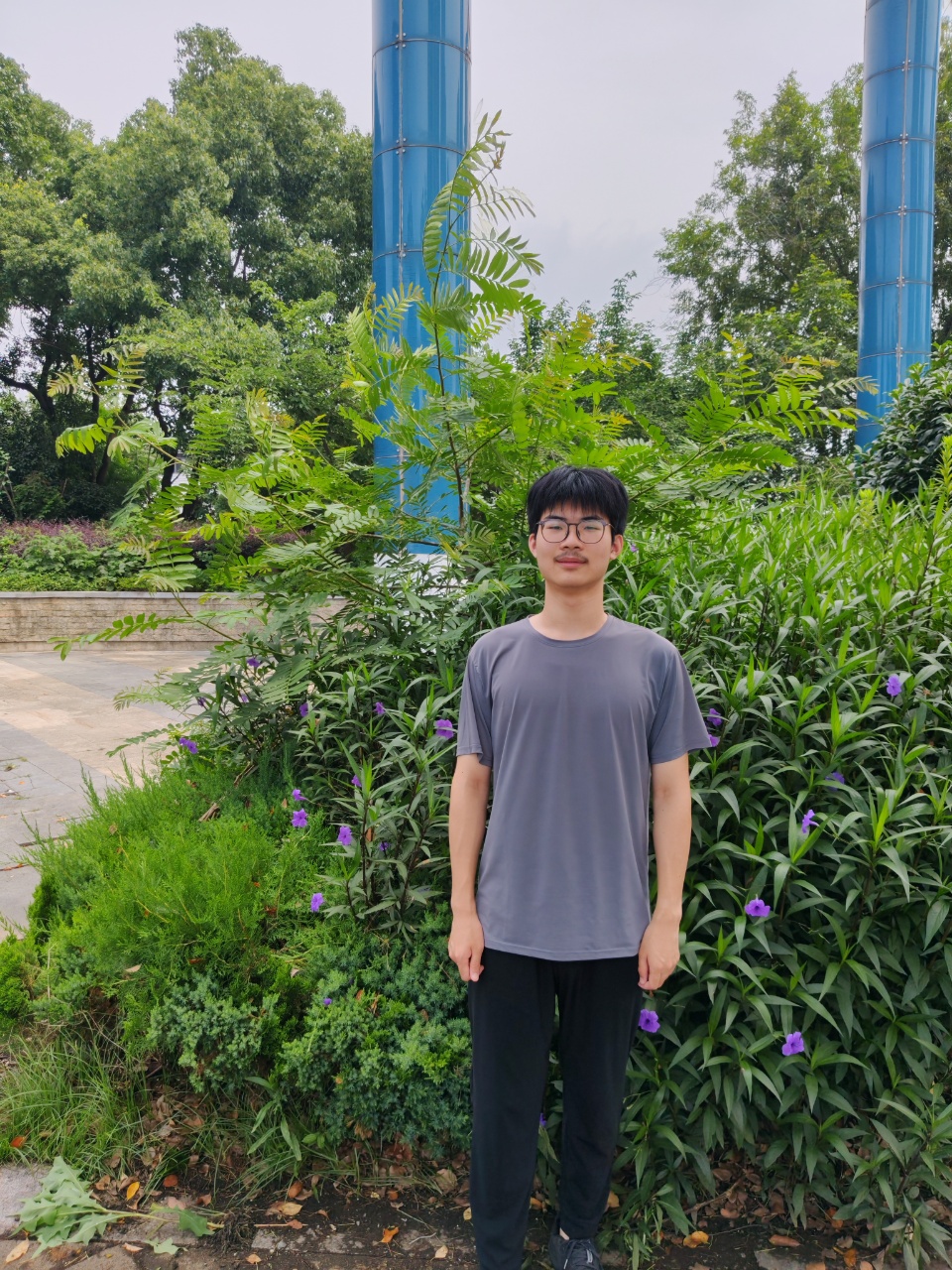 迎春之星：“志在皓天”的优秀毕业生邹志皓
