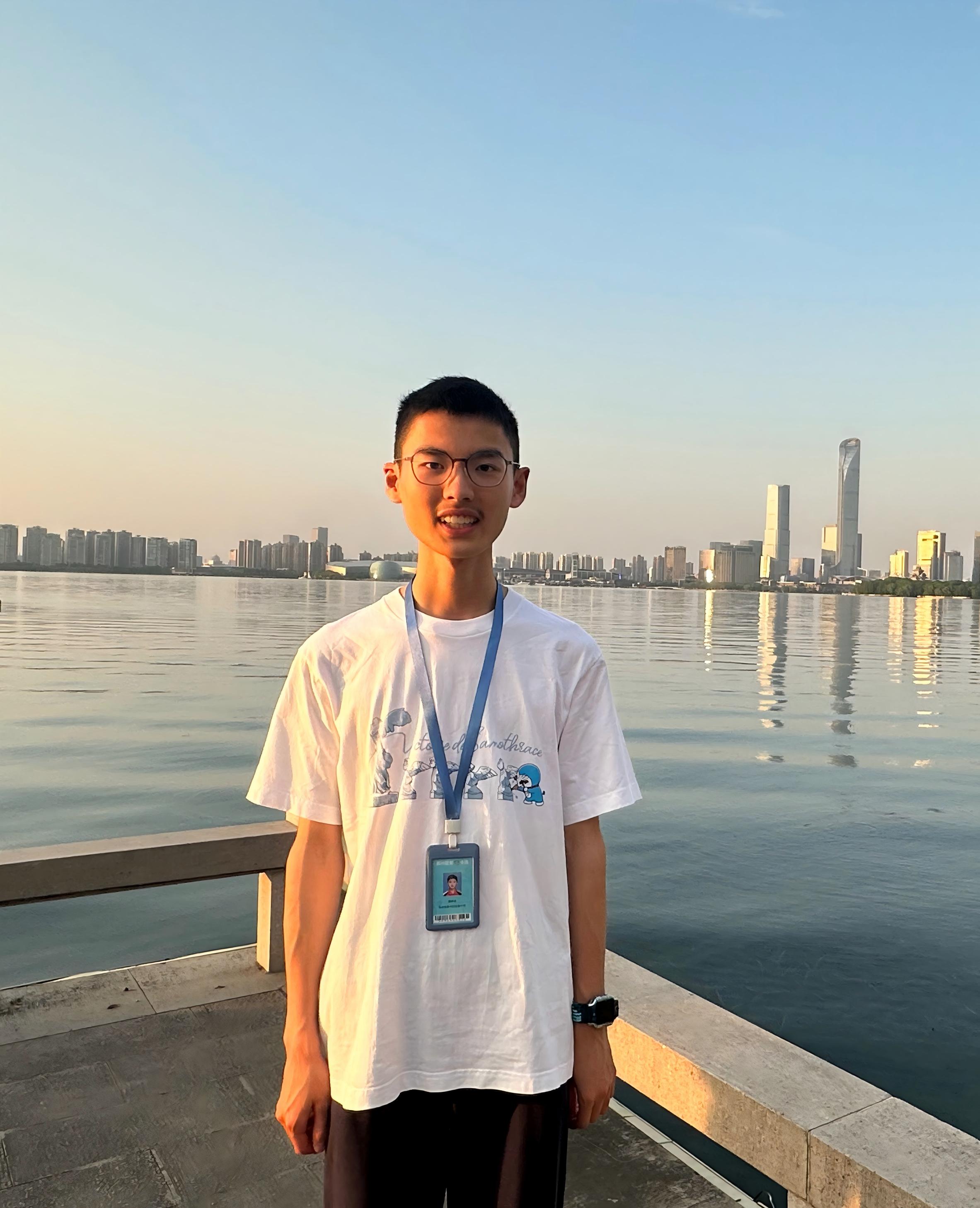 迎春之星：“岳立千仞”的优秀毕业生姚梓岳